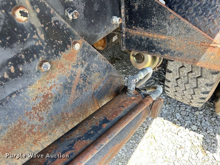 image for item NR9980 1996 Volvo  WGM roll-off container truck