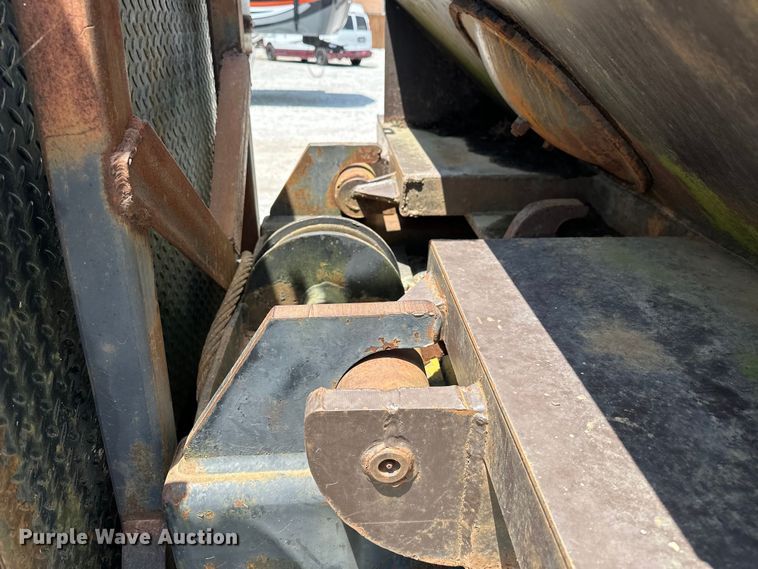 image for item NR9980 1996 Volvo  WGM roll-off container truck