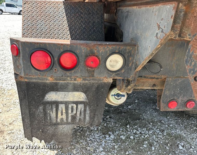 image for item NR9980 1996 Volvo  WGM roll-off container truck