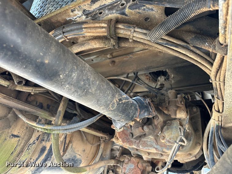 image for item NR9980 1996 Volvo  WGM roll-off container truck