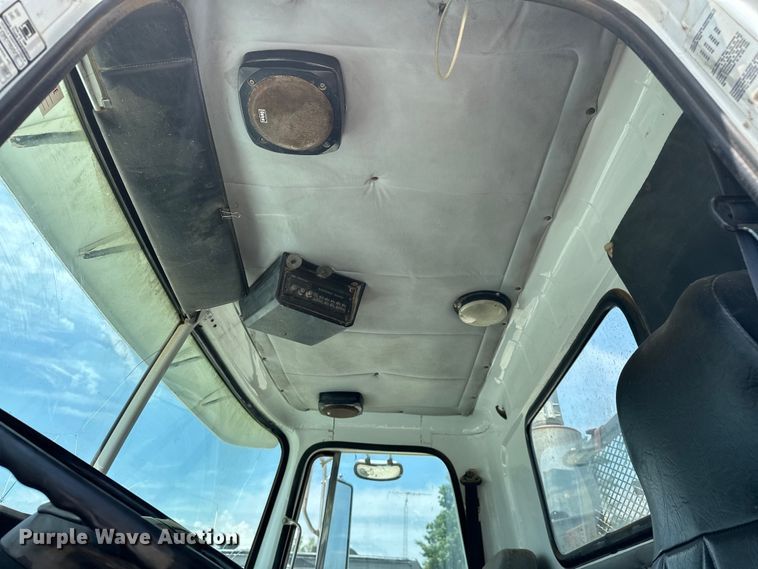 image for item NR9980 1996 Volvo  WGM roll-off container truck