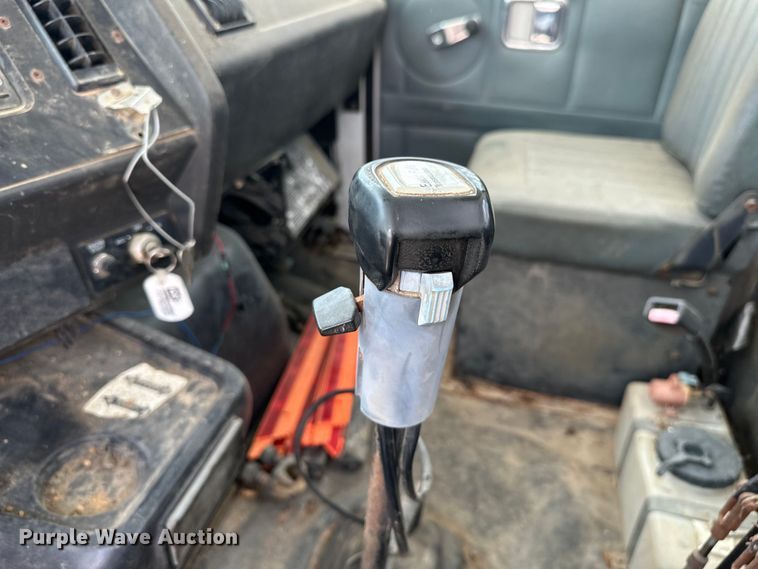 image for item NR9980 1996 Volvo  WGM roll-off container truck