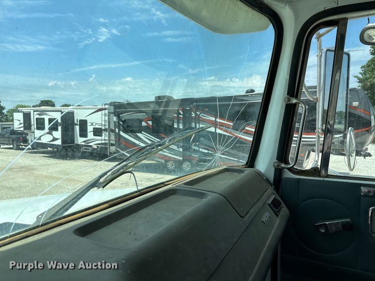 image for item NR9980 1996 Volvo  WGM roll-off container truck