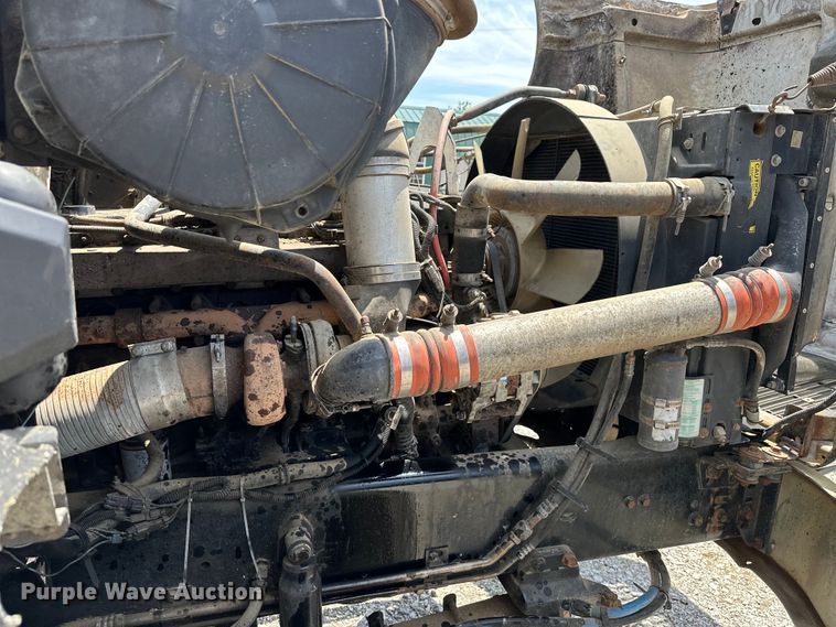 image for item NR9980 1996 Volvo  WGM roll-off container truck