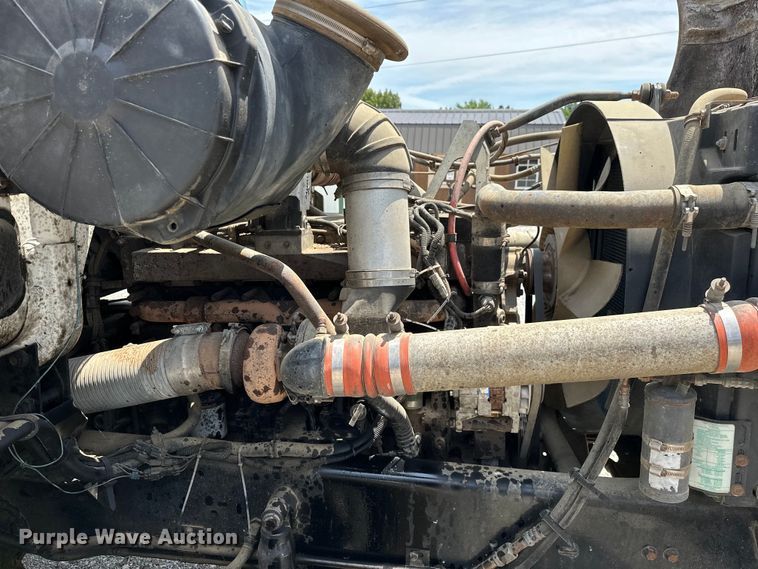 image for item NR9980 1996 Volvo  WGM roll-off container truck