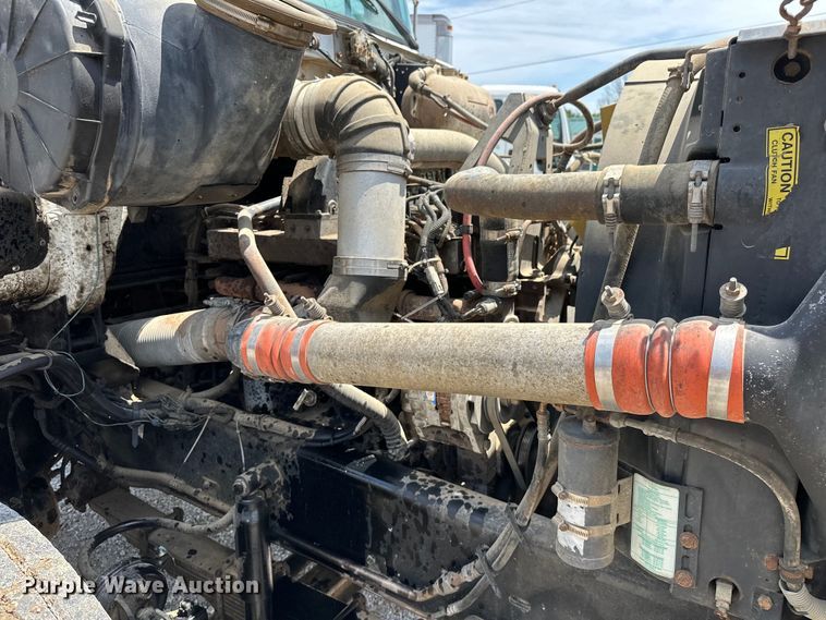 image for item NR9980 1996 Volvo  WGM roll-off container truck