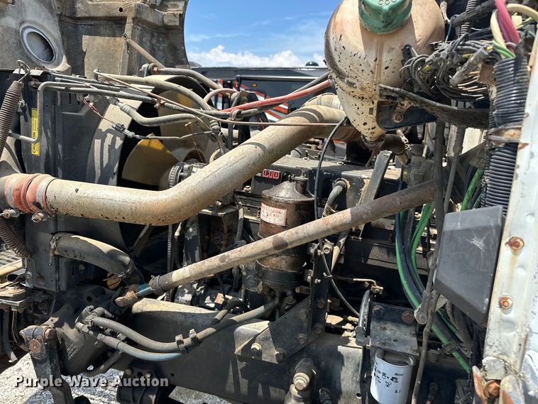 image for item NR9980 1996 Volvo  WGM roll-off container truck