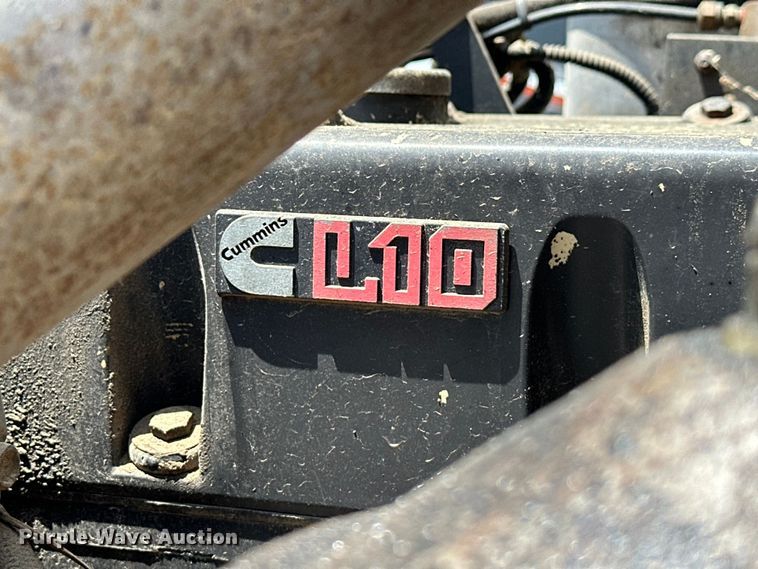 image for item NR9980 1996 Volvo  WGM roll-off container truck