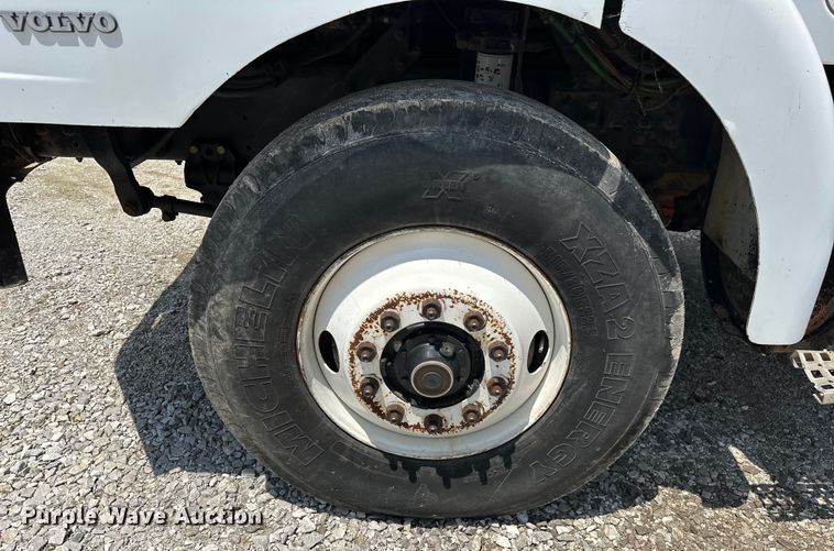 image for item NR9980 1996 Volvo  WGM roll-off container truck