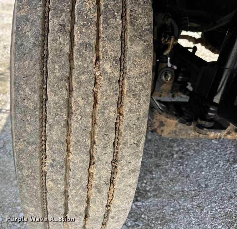 image for item NR9980 1996 Volvo  WGM roll-off container truck