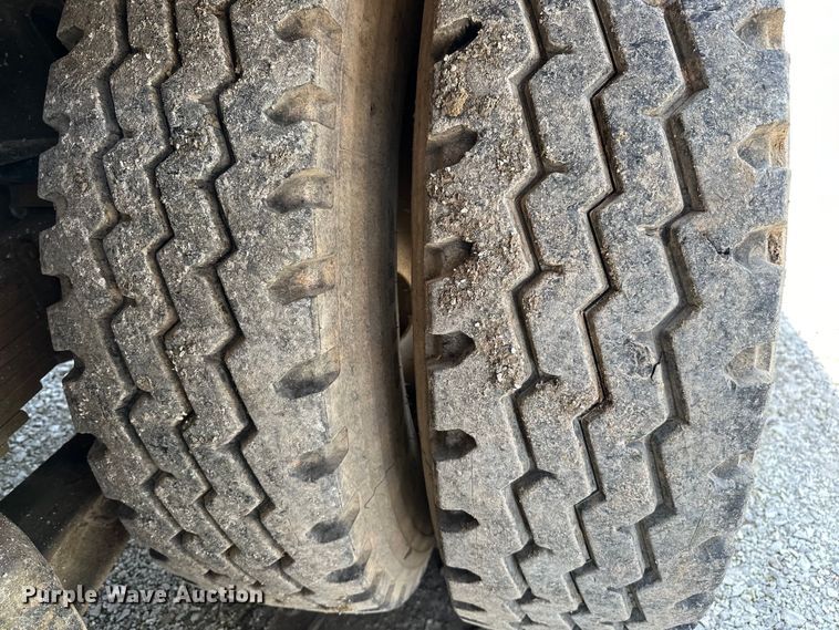 image for item NR9980 1996 Volvo  WGM roll-off container truck