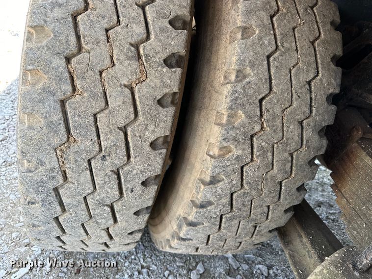 image for item NR9980 1996 Volvo  WGM roll-off container truck