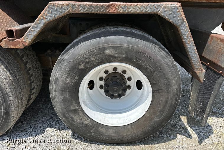 image for item NR9980 1996 Volvo  WGM roll-off container truck