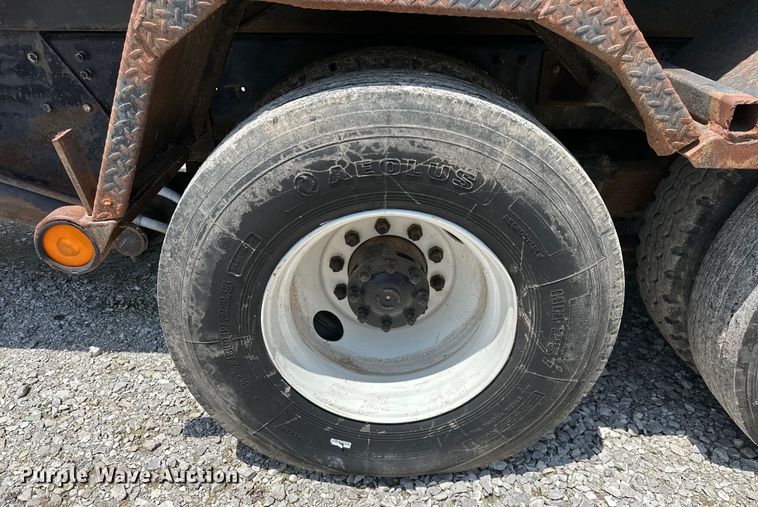 image for item NR9980 1996 Volvo  WGM roll-off container truck