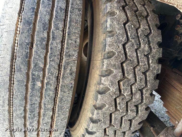 image for item NR9980 1996 Volvo  WGM roll-off container truck