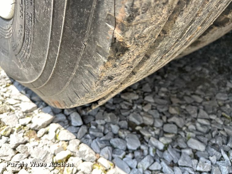 image for item NR9980 1996 Volvo  WGM roll-off container truck