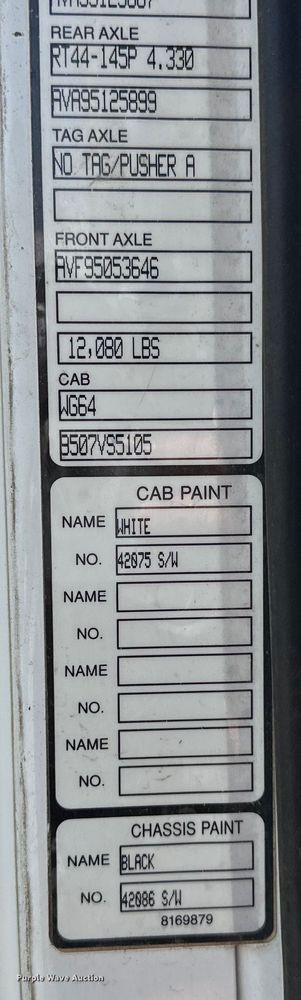 image for item NR9980 1996 Volvo  WGM roll-off container truck