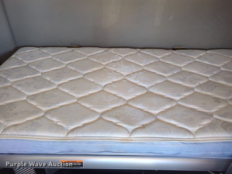 image for item NW9510 2020 Kenworth  T680 semi truck