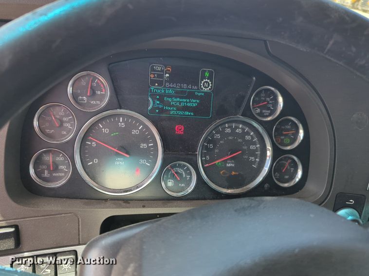 image for item NW9511 2019 Kenworth T680 semi truck