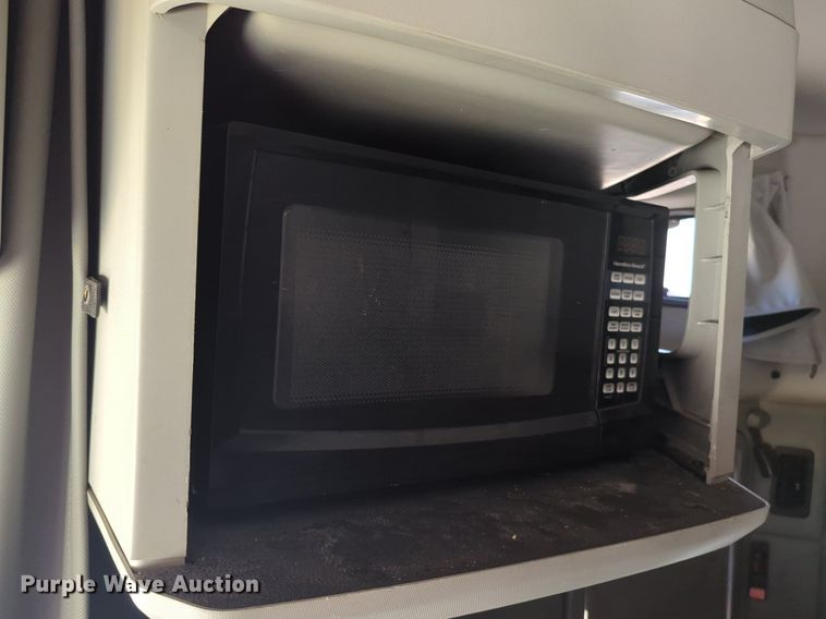 image for item NW9511 2019 Kenworth T680 semi truck