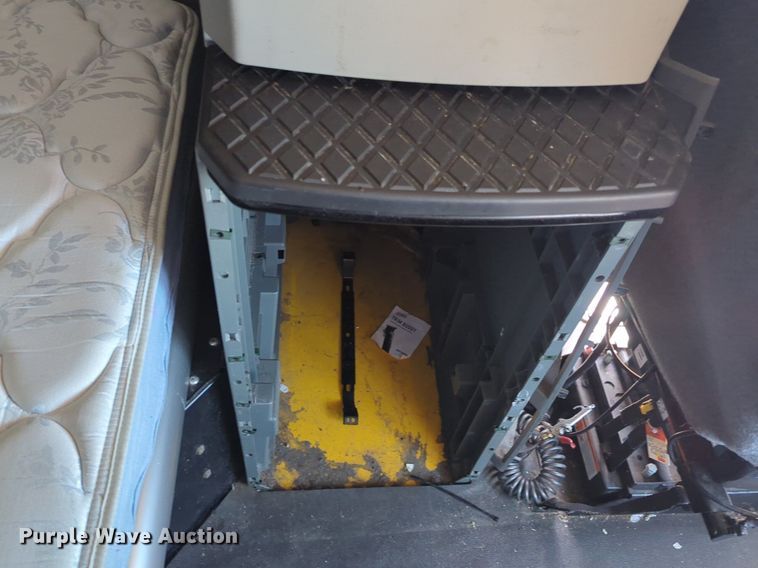 image for item NW9511 2019 Kenworth T680 semi truck