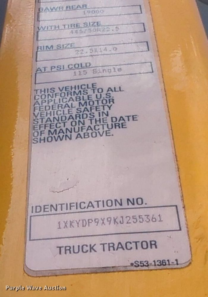 image for item NW9511 2019 Kenworth T680 semi truck