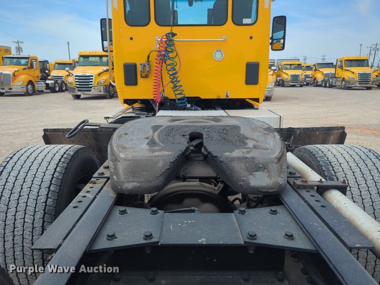 image for item NW9517 2020 Kenworth T680 semi truck