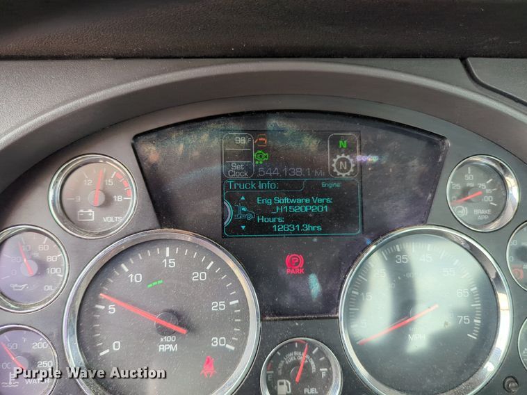 image for item NW9517 2020 Kenworth T680 semi truck