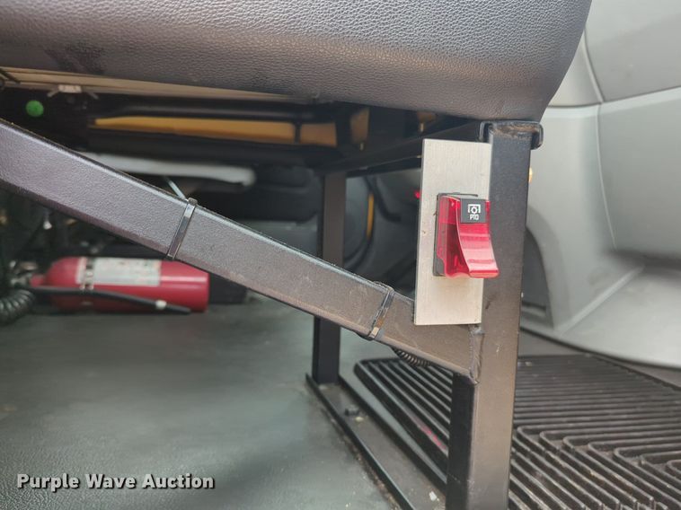 image for item NW9517 2020 Kenworth T680 semi truck