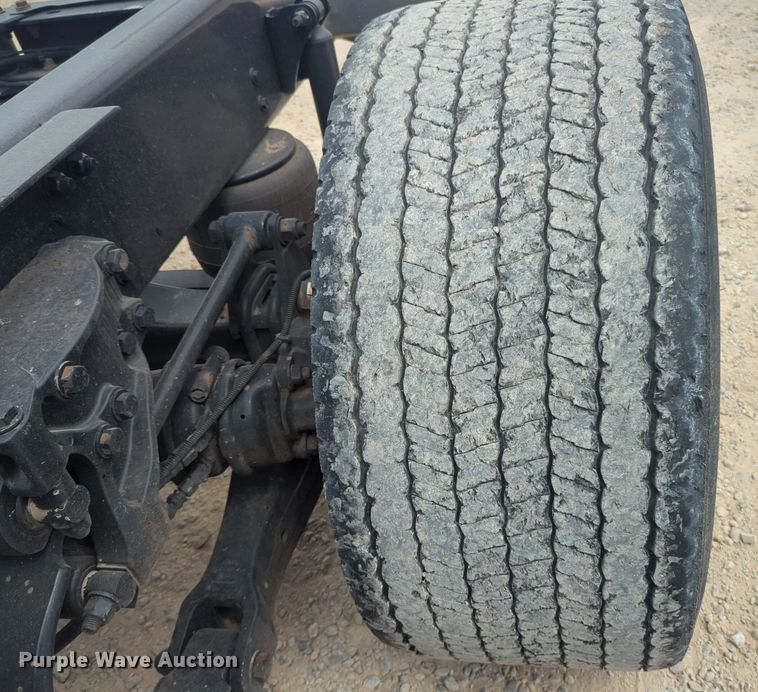 image for item NW9517 2020 Kenworth T680 semi truck