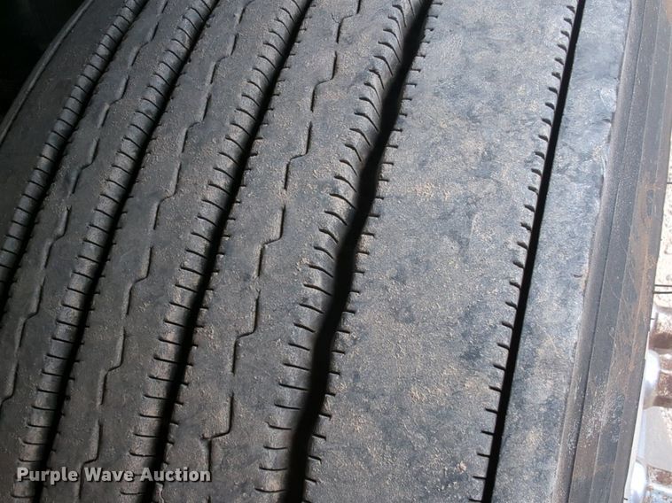 image for item NW9517 2020 Kenworth T680 semi truck