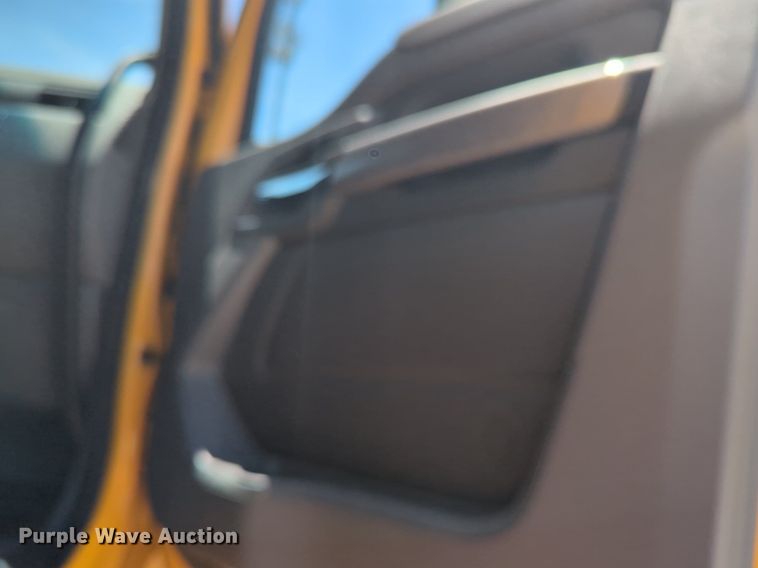 image for item NW9518 2019 Kenworth  T680 semi truck