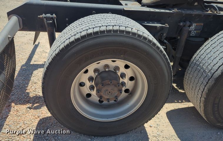 image for item NW9518 2019 Kenworth  T680 semi truck