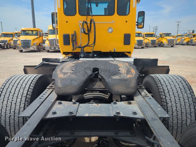 image for item NW9519 2020 Kenworth  T680 semi truck