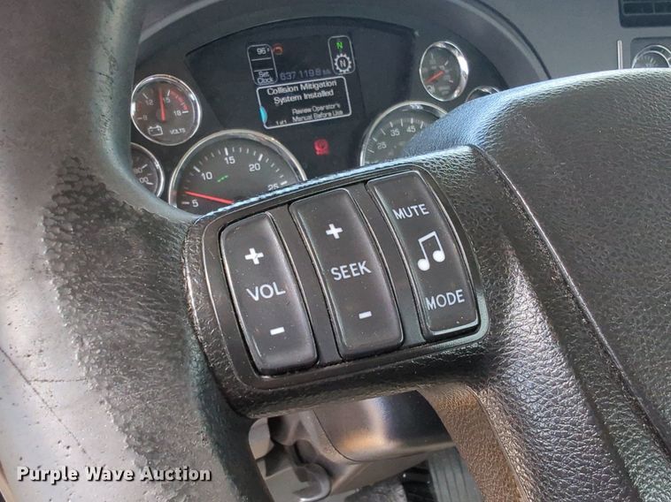 image for item NW9519 2020 Kenworth  T680 semi truck