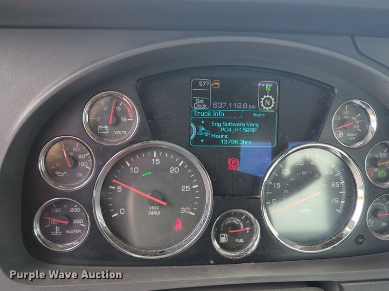 image for item NW9519 2020 Kenworth  T680 semi truck