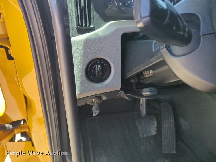 image for item NW9520 2020 Freightliner  Cascadia 126 semi truck