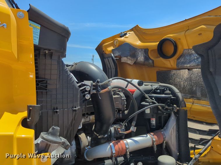 image for item NW9520 2020 Freightliner  Cascadia 126 semi truck