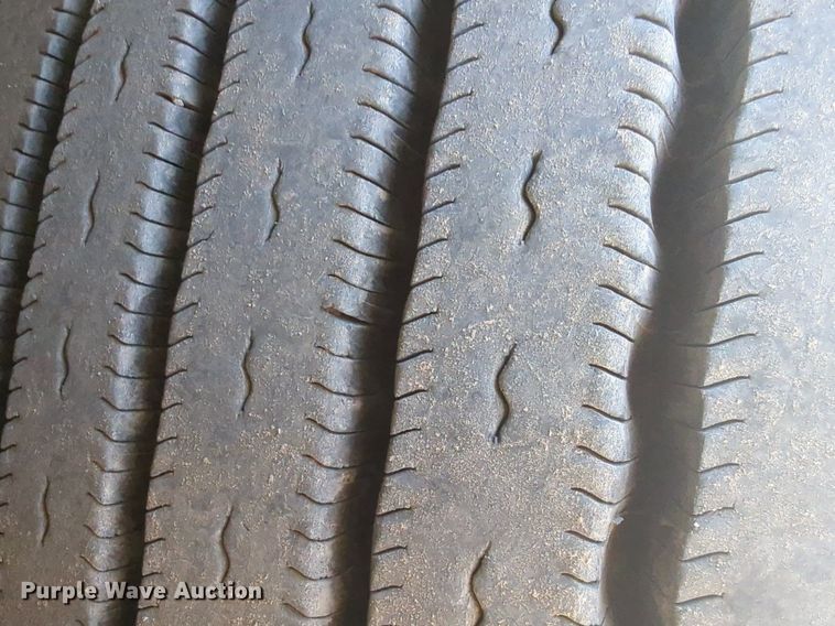 image for item NW9520 2020 Freightliner  Cascadia 126 semi truck