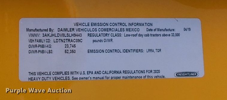 image for item NW9520 2020 Freightliner  Cascadia 126 semi truck