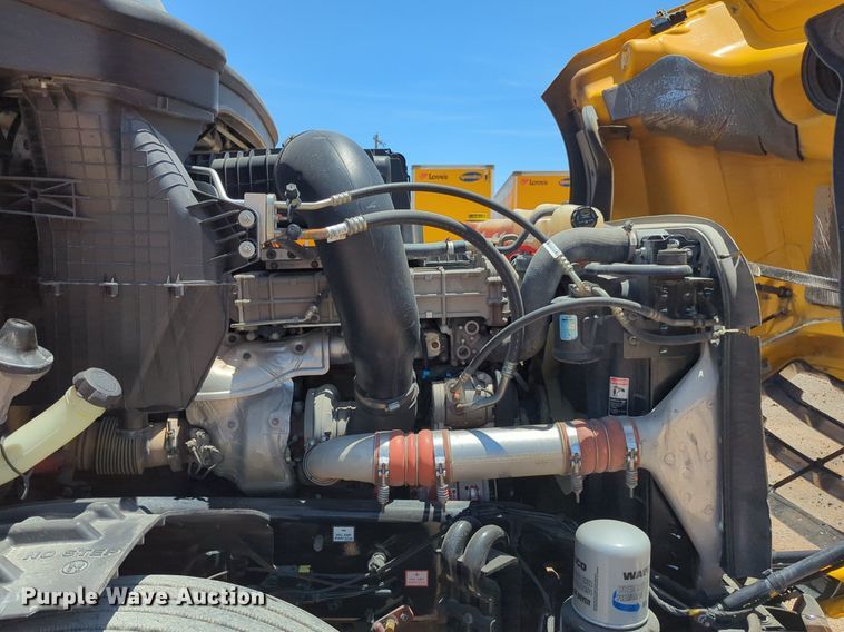 image for item NW9521 2021 Freightliner  Cascadia 126 semi truck