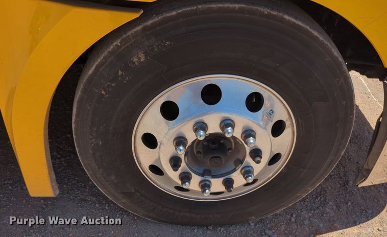 image for item NW9521 2021 Freightliner  Cascadia 126 semi truck