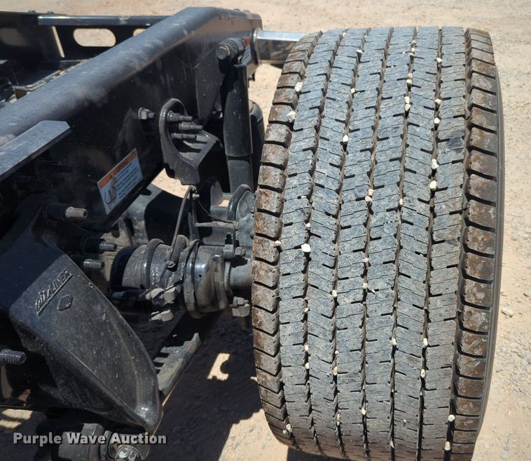 image for item NW9521 2021 Freightliner  Cascadia 126 semi truck