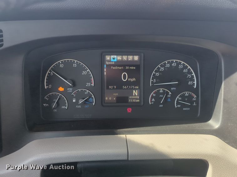 image for item NW9524 2021 Freightliner  Cascadia 126 semi truck