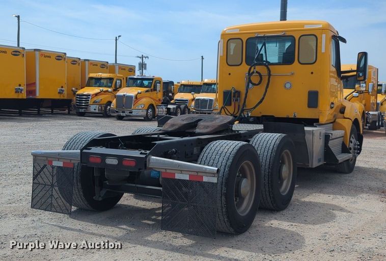 image for item NW9525 2021 Kenworth  T680 semi truck