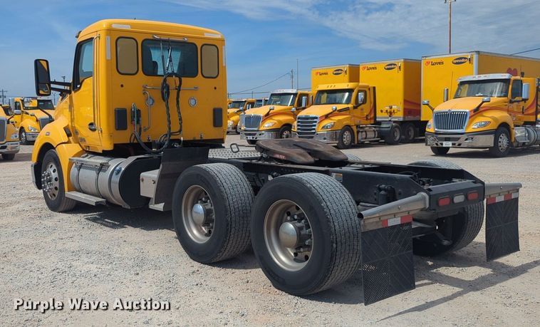 image for item NW9525 2021 Kenworth  T680 semi truck