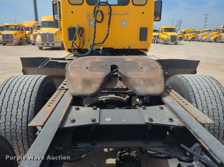 image for item NW9525 2021 Kenworth  T680 semi truck