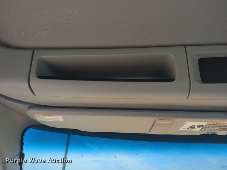 image for item NW9525 2021 Kenworth  T680 semi truck