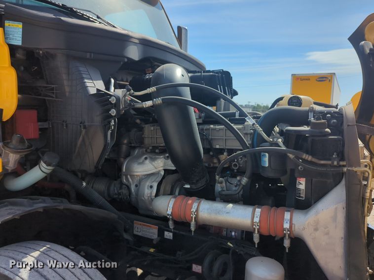 image for item NW9526 2022 Freightliner  Cascadia 126 semi truck