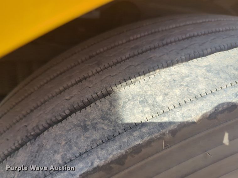 image for item NW9526 2022 Freightliner  Cascadia 126 semi truck